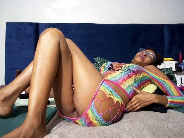 Ntombie's BongaCams show and profile