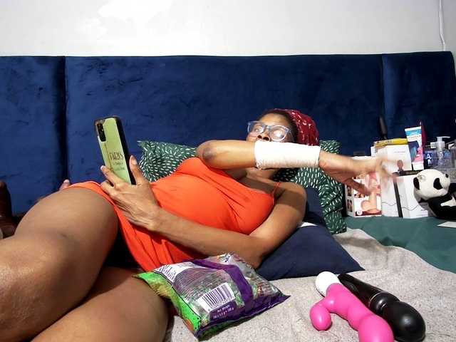 Ntombie's BongaCams show and profile