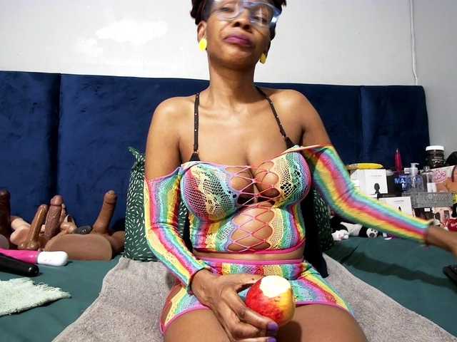 Ntombie's BongaCams show and profile