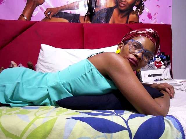 Ntombie's BongaCams show and profile