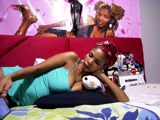 Ntombie's BongaCams show and profile