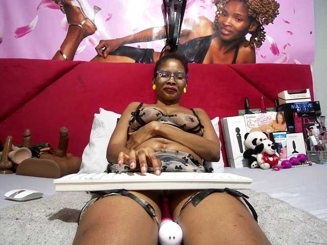 Ntombie's BongaCams show and profile