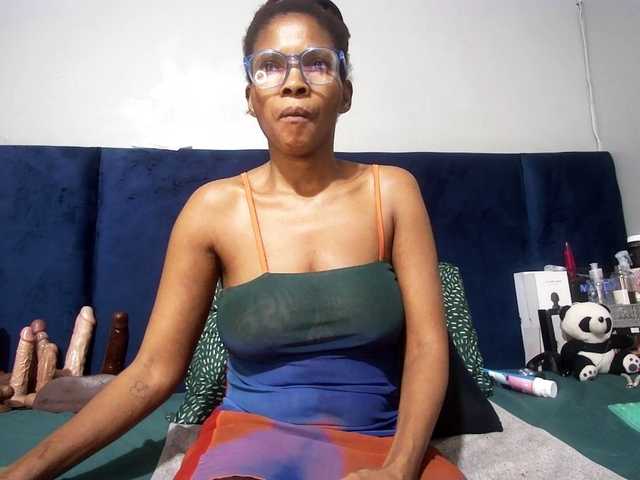 Ntombie's BongaCams show and profile