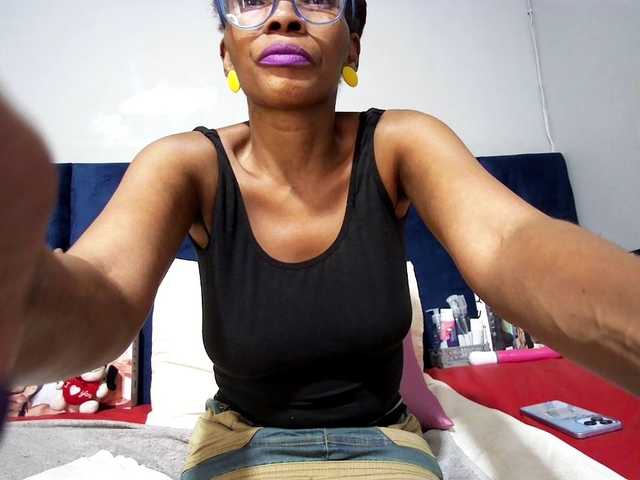 Ntombie's BongaCams show and profile