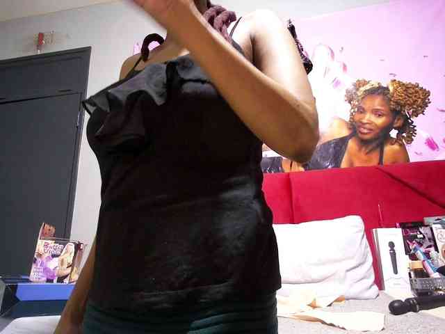 Ntombie Live Webcam on BongaCams