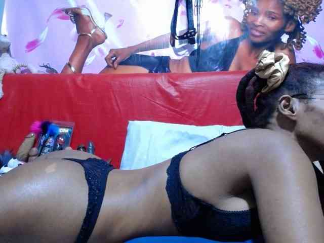 Ntombie Live Webcam on BongaCams