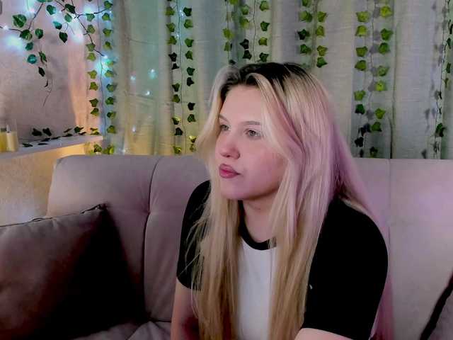 Malisha-kiss's BongaCams show and profile