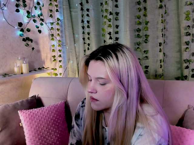 Malisha-kiss's BongaCams show and profile