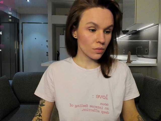 le modèle LisaDaniels est en webcam porno dans un show sur le site bongacams, il possède les tags suivants: White/Caucasian,Brunette,Shaved