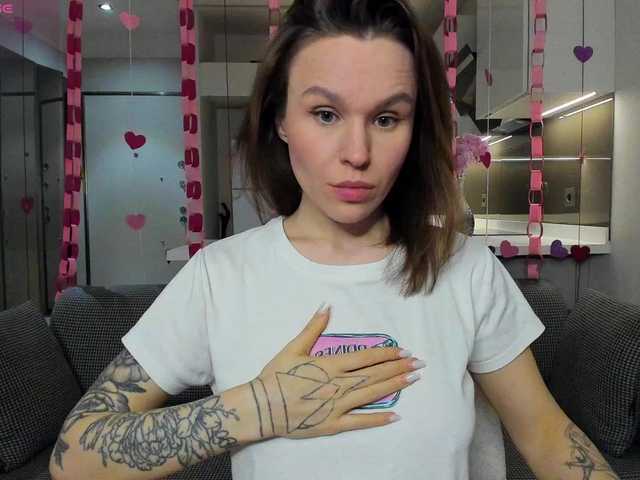 LisaDaniels's BongaCams show and profile