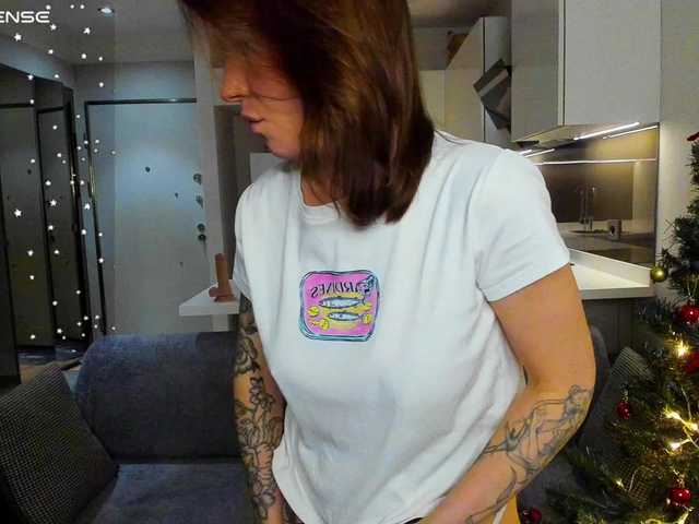 LisaDaniels's BongaCams show and profile