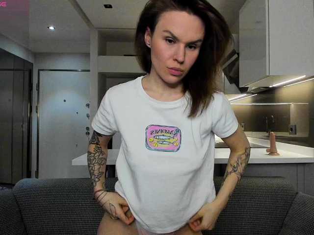 LisaDaniels's BongaCams show and profile