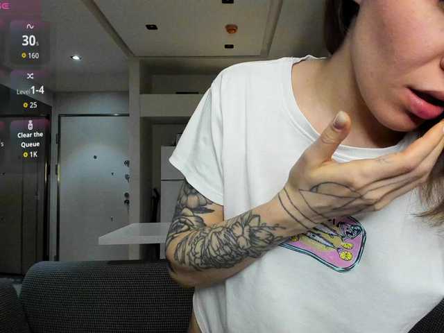 LisaDaniels's BongaCams show and profile