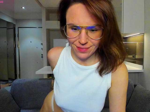 LisaDaniels's BongaCams show and profile