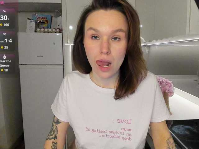 LisaDaniels's BongaCams show and profile