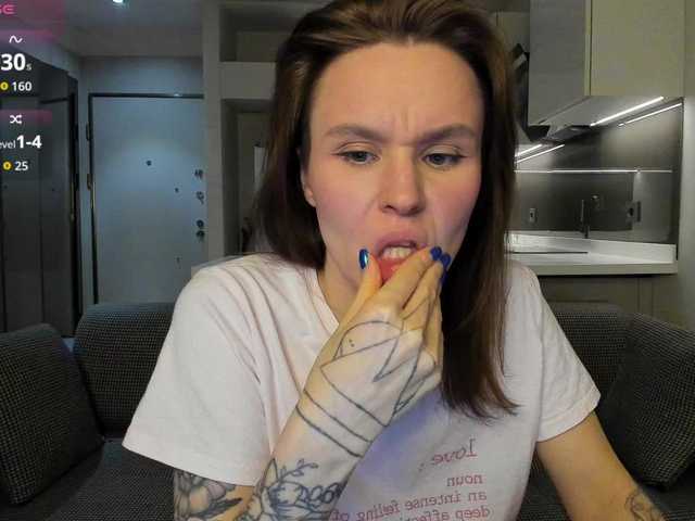 LisaDaniels's BongaCams show and profile