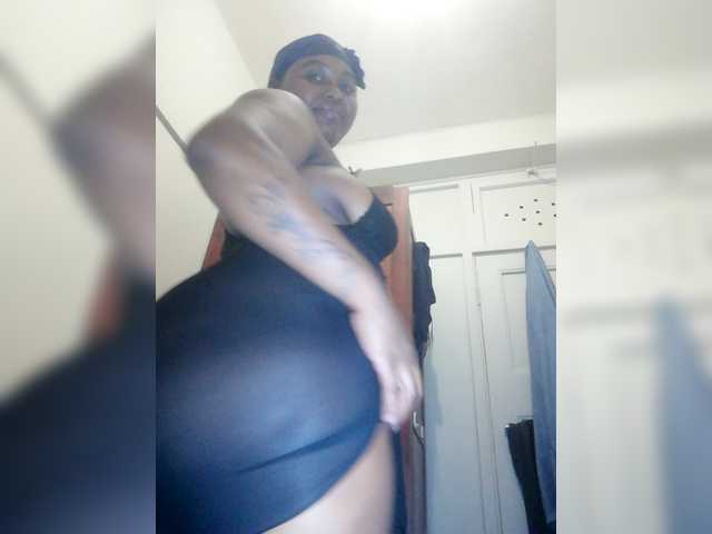 Nuna12's BongaCams show and profile