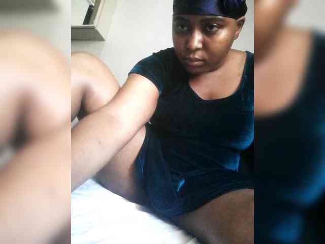 Nuna12 Live Webcam on BongaCams