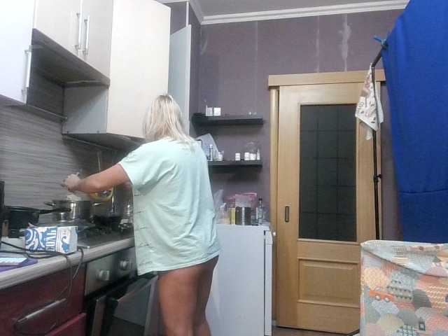 Rose777's BongaCams show and profile