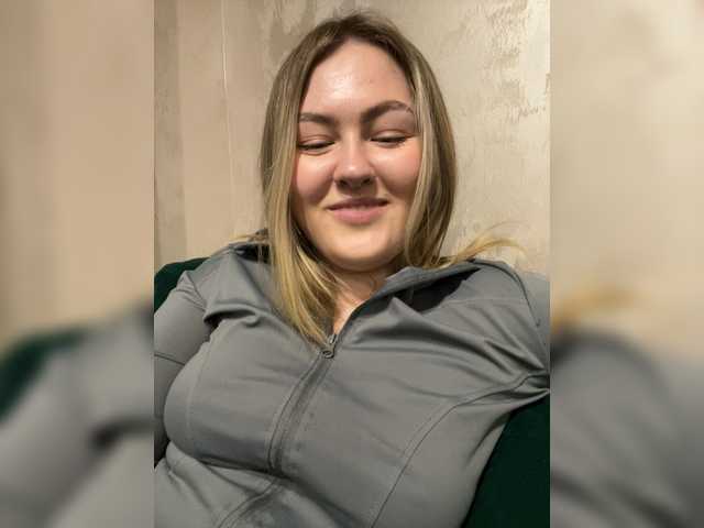 SunshineEmma's BongaCams show and profile