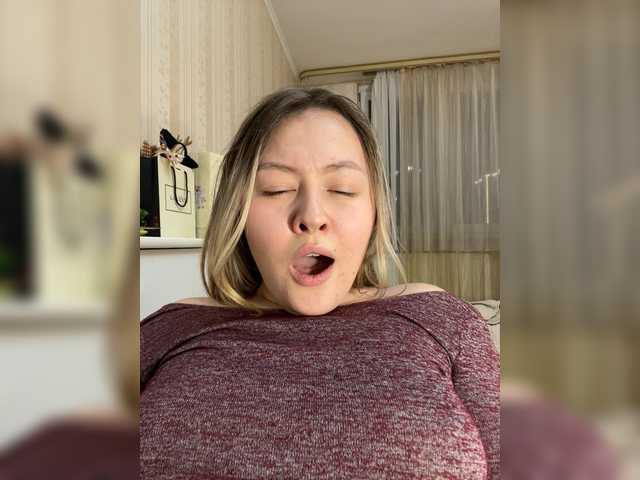 SunshineEmma's BongaCams show and profile