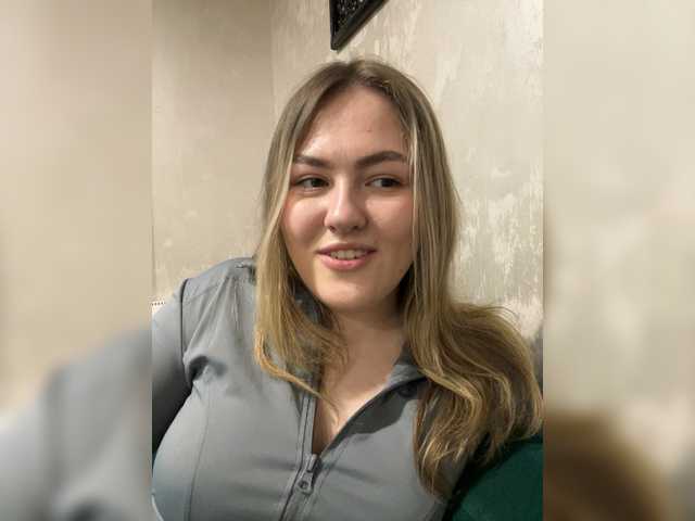 SunshineEmma's BongaCams show and profile