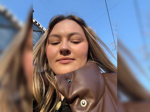 SunshineEmma's BongaCams show and profile