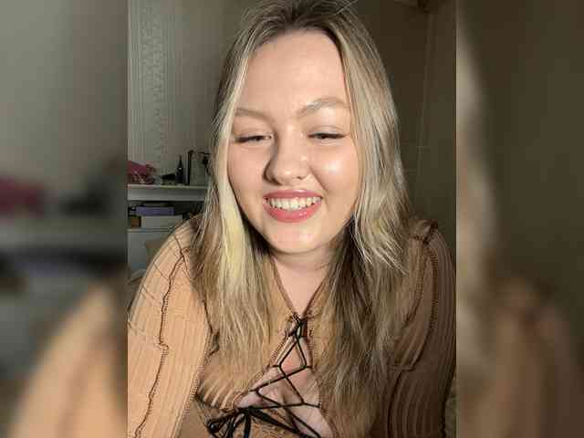 SunshineEmma Live Webcam on BongaCams