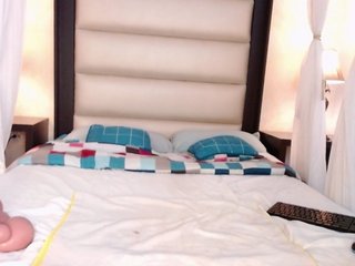 TinnaTaylor Porn Show