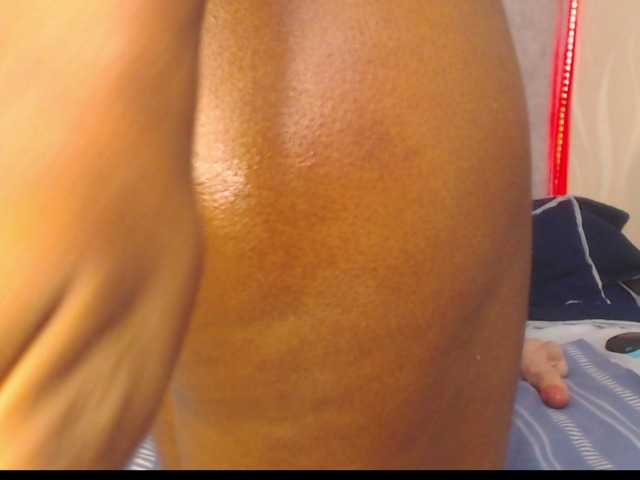 TinnaTaylor's BongaCams show and profile