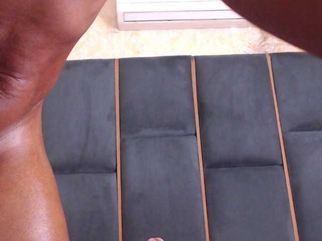 TinnaTaylor's BongaCams show and profile