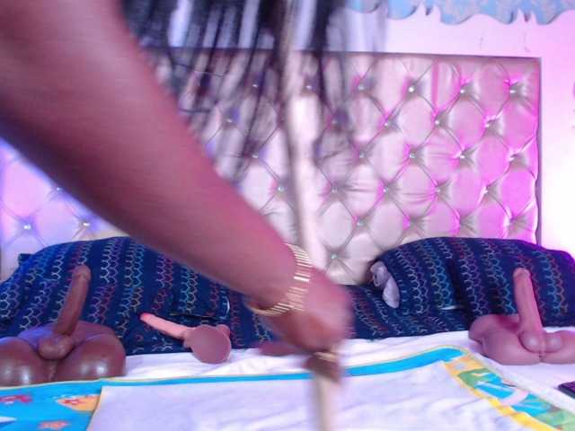 TinnaTaylor's BongaCams show and profile