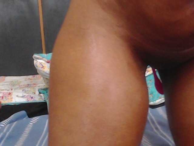 TinnaTaylor's BongaCams show and profile