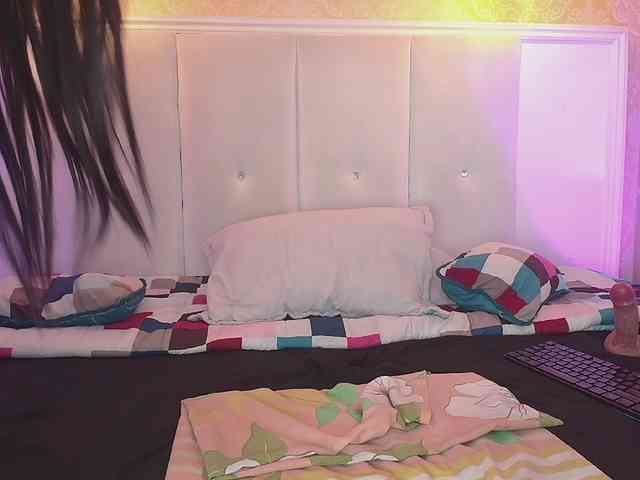 TinnaTaylor webcam