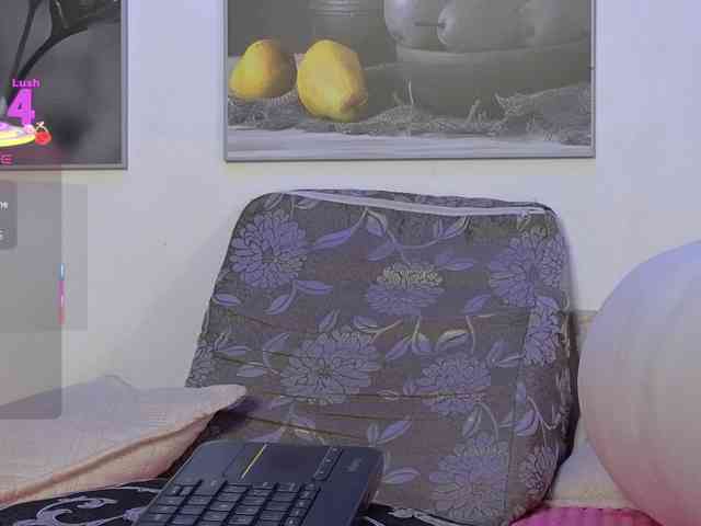 IvonneMiller webcam