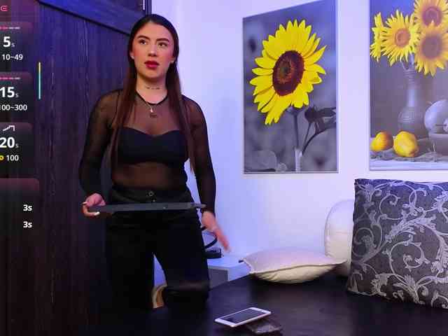 IvonneMiller webcam