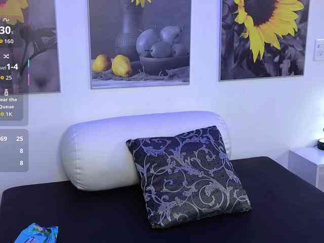 IvonneMiller webcam