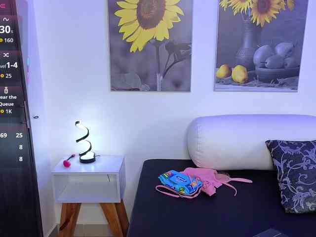 IvonneMiller webcam