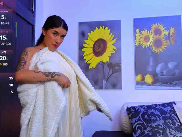 IvonneMiller webcam