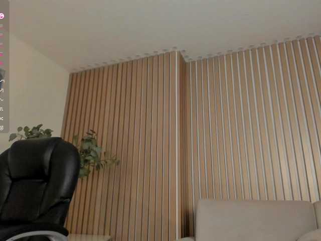 KatieNolanX's BongaCams show and profile