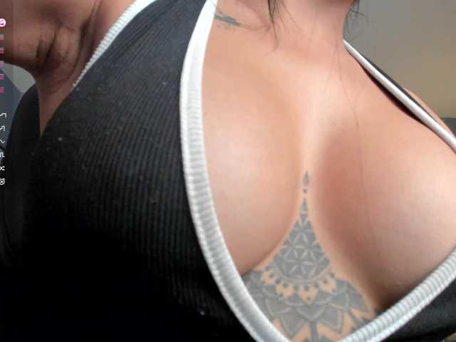 KatieNolanX's BongaCams show and profile