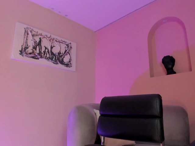 KatieNolanX's BongaCams show and profile