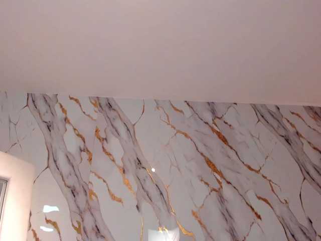 KatieNolanX's BongaCams show and profile