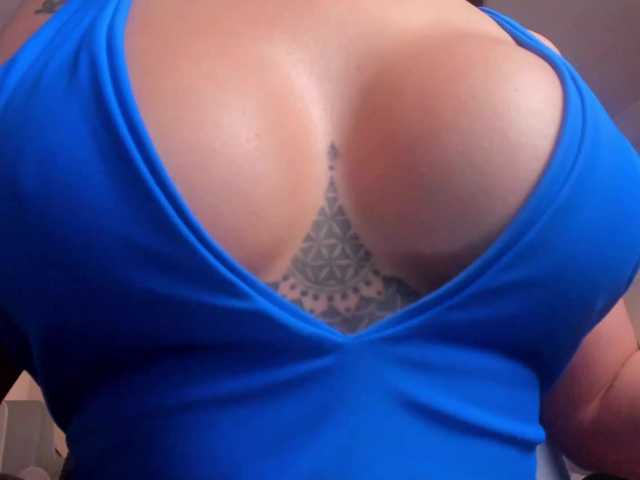 KatieNolanX's BongaCams show and profile