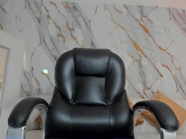 KatieNolanX's BongaCams show and profile