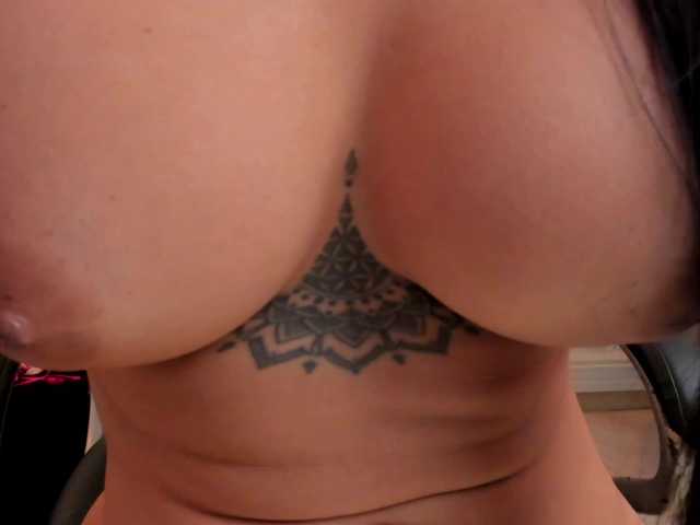 KatieNolanX's BongaCams show and profile