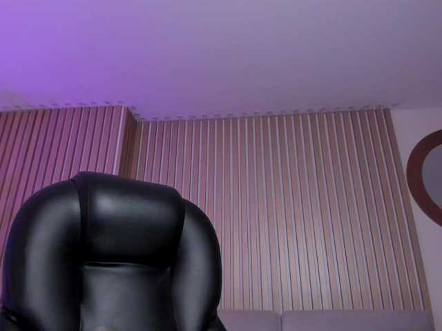 KatieNolanX's BongaCams show and profile