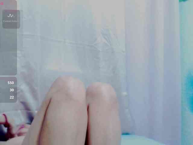 LadyPeach webcam
