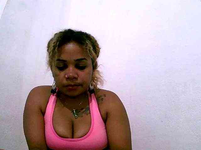 Monica1612 webcam