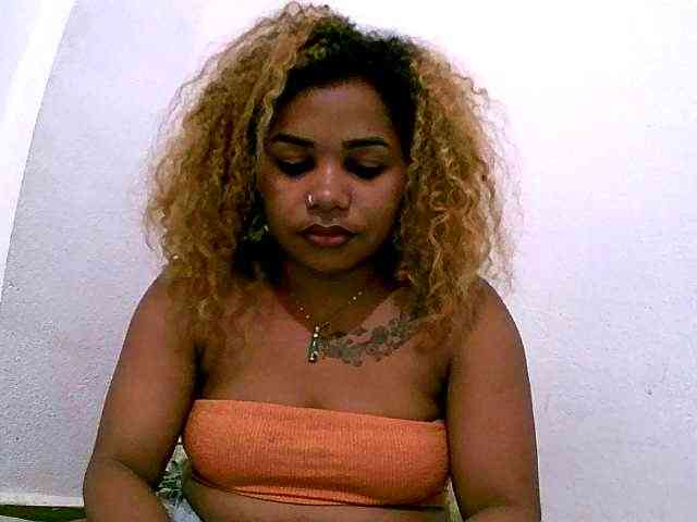 Monica1612 webcam
